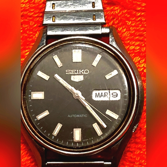 1983 Vintage Seiko 5 6309 8230 Automatic Watch BLACK DIAL DAYDATEa - Picture 1 of 14